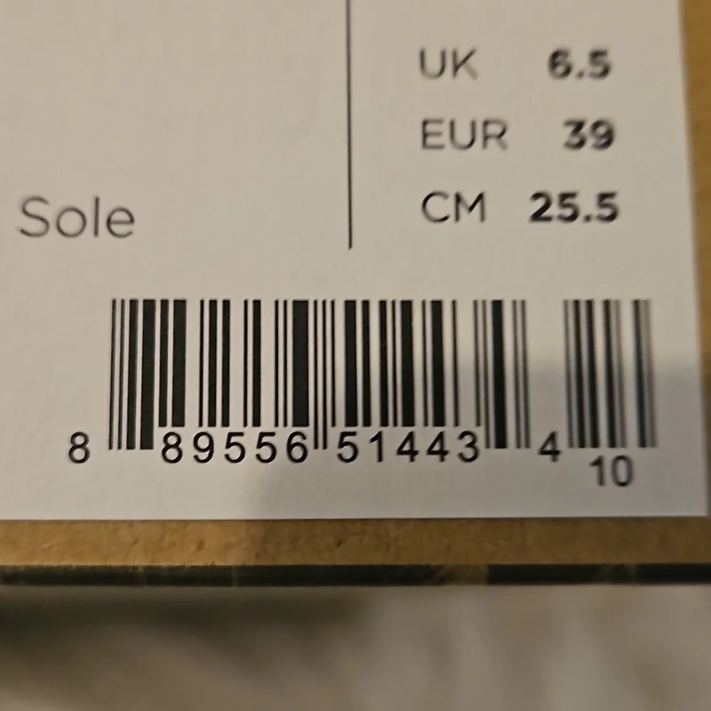 TOMS Floral Embroidery Suede Booties NWT - Picture 8 of 9